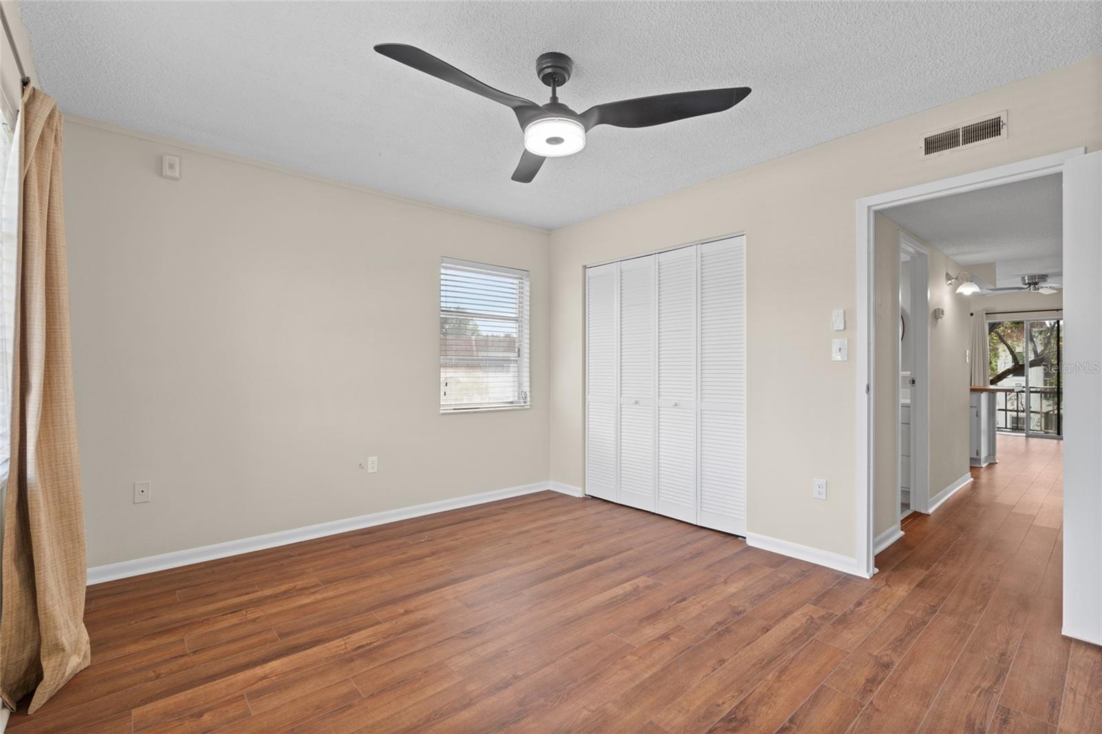 TB8433600 Property Photo