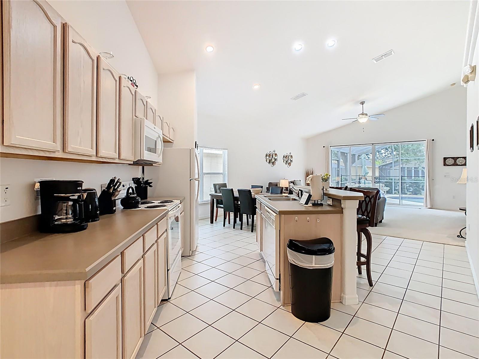 725 ANDALUSIA LOOP, DAVENPORT, FL, 33837