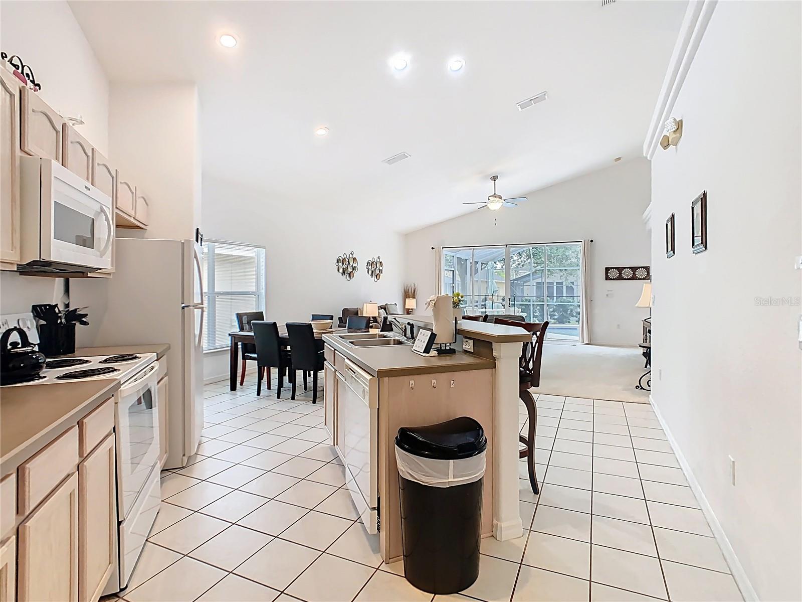 725 ANDALUSIA LOOP, DAVENPORT, FL, 33837