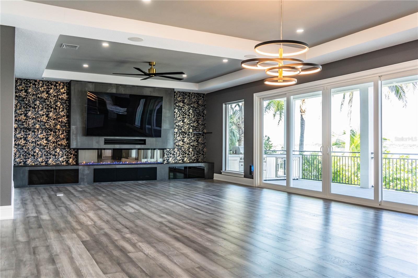 L4956297 Property Photo