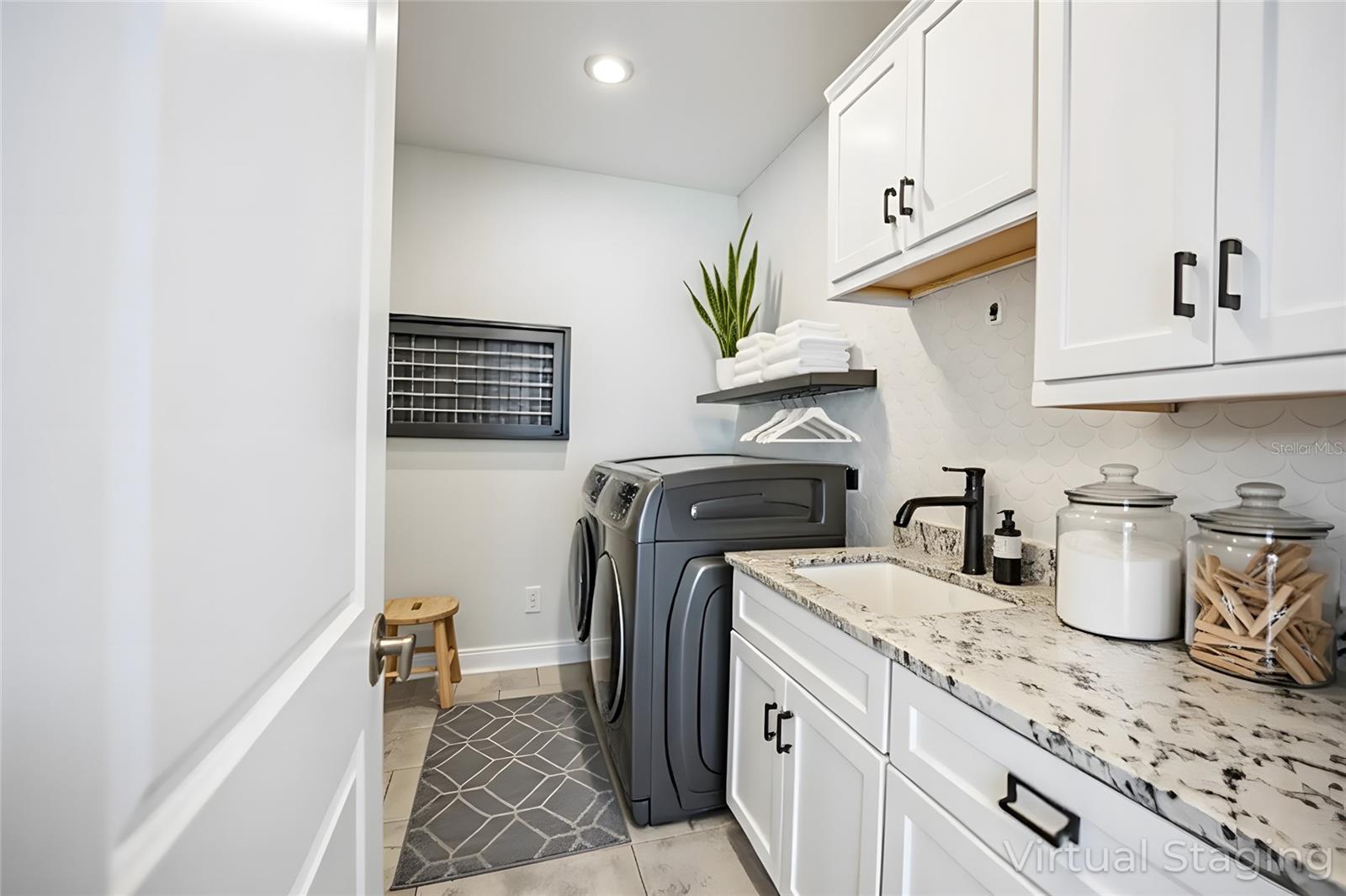 L4956297 Property Photo