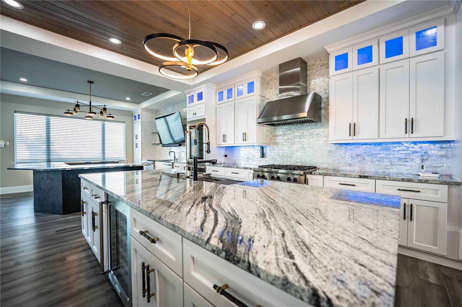 L4956297 Property Photo