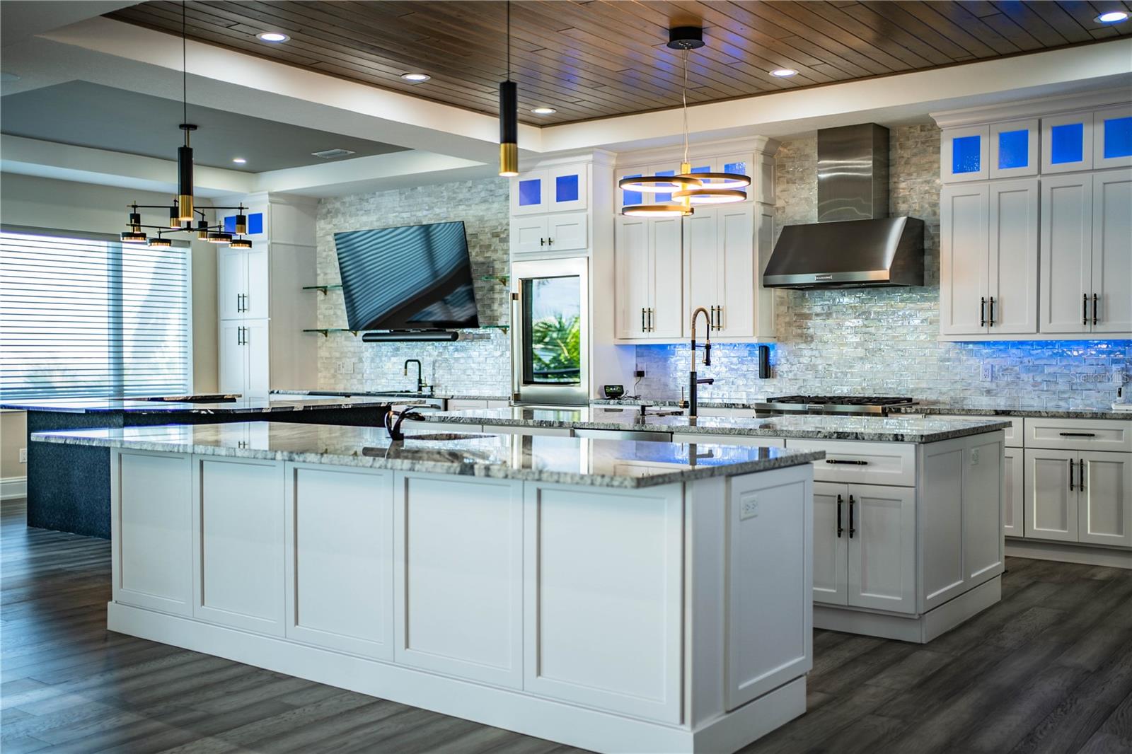 L4956297 Property Photo