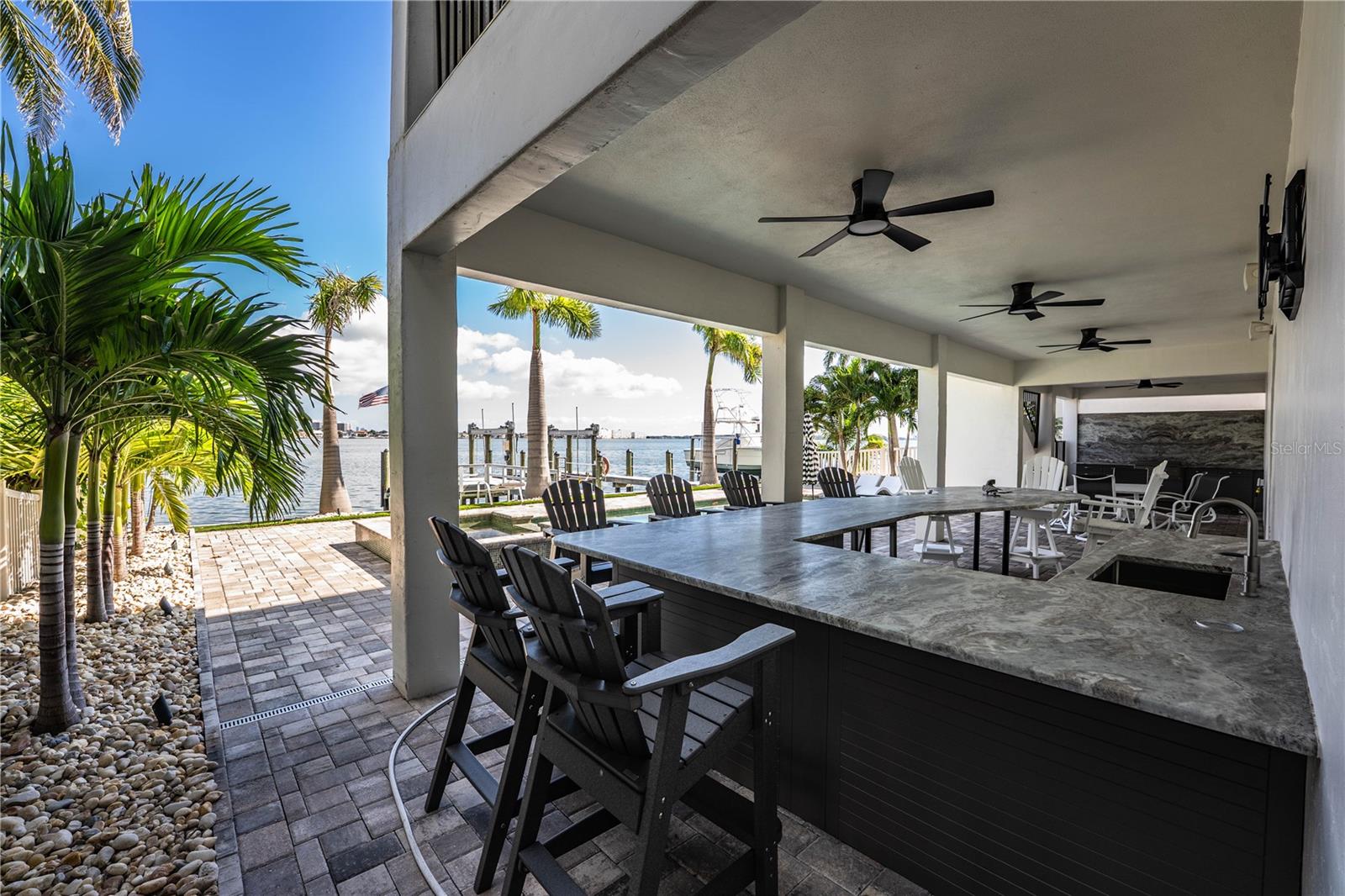 L4956297 Property Photo