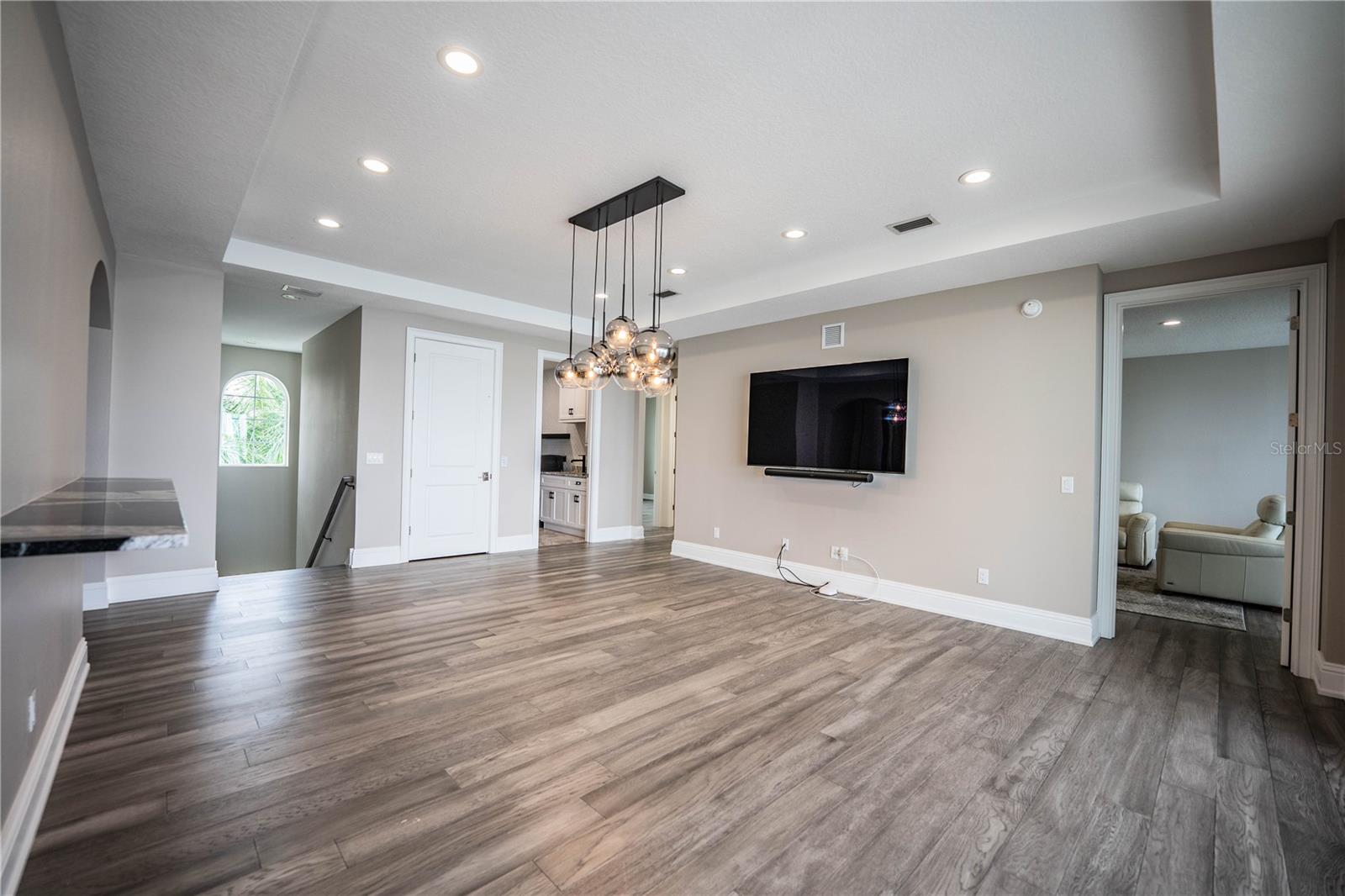 L4956297 Property Photo