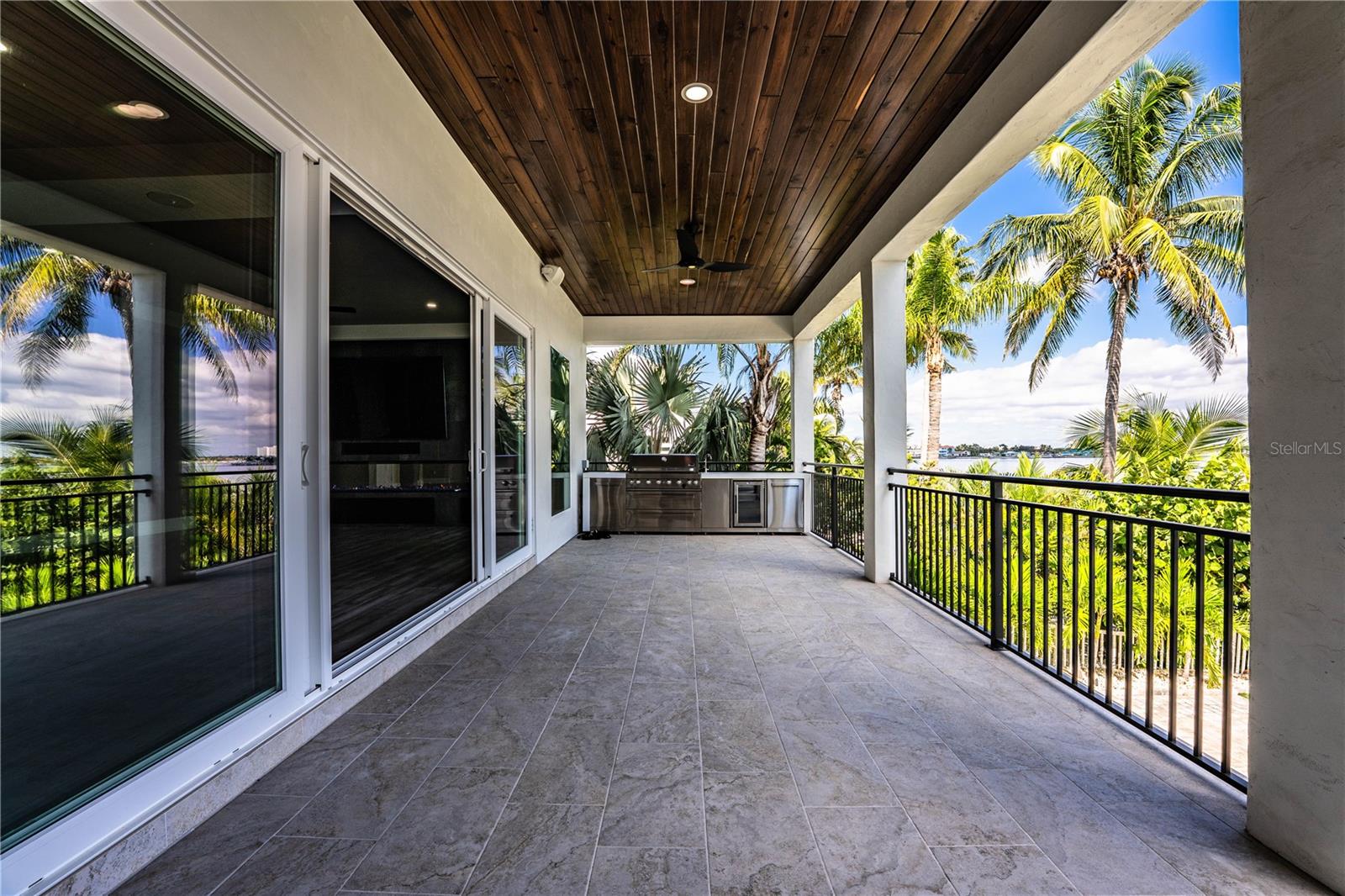 L4956297 Property Photo