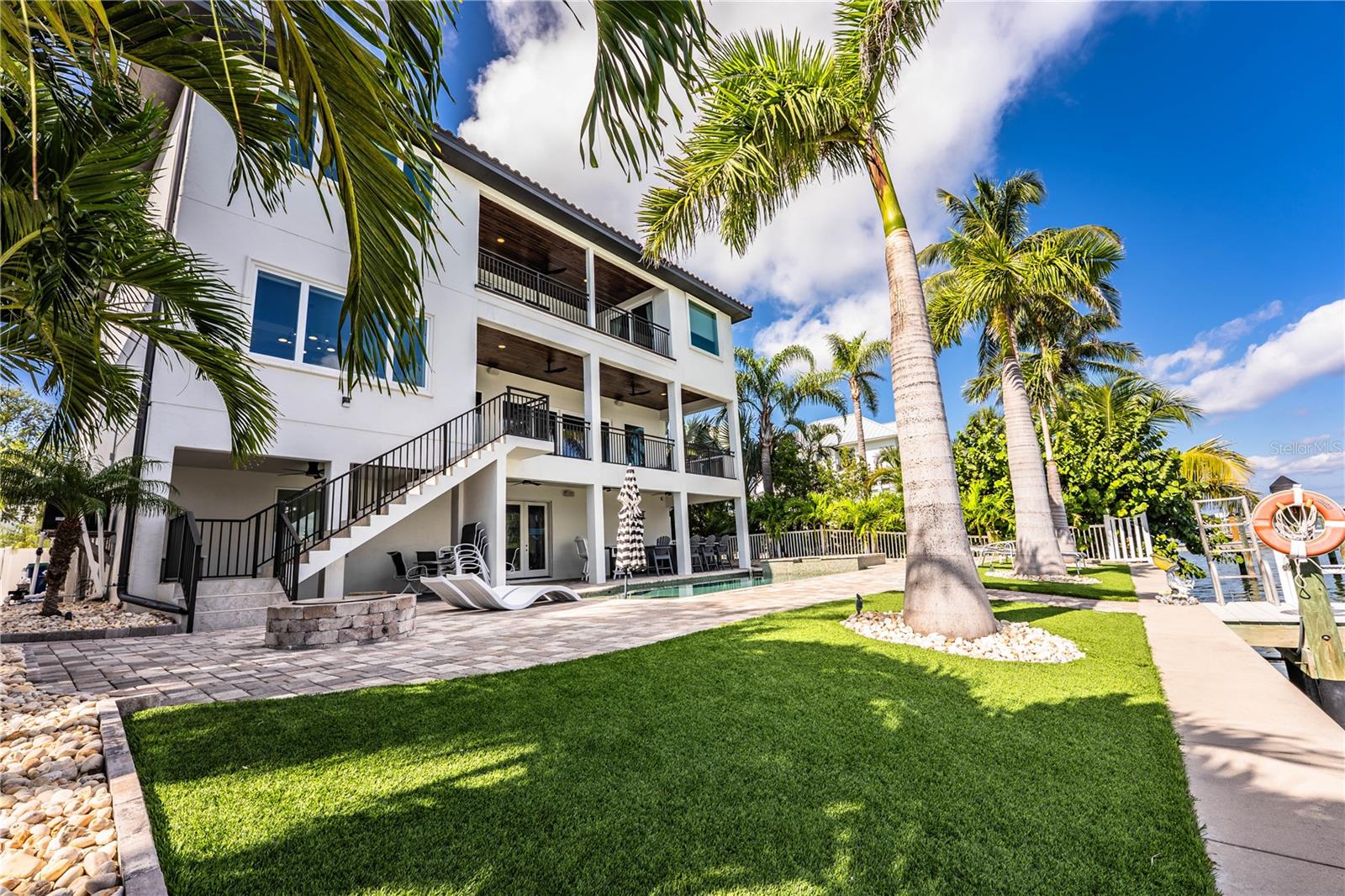 L4956297 Property Photo