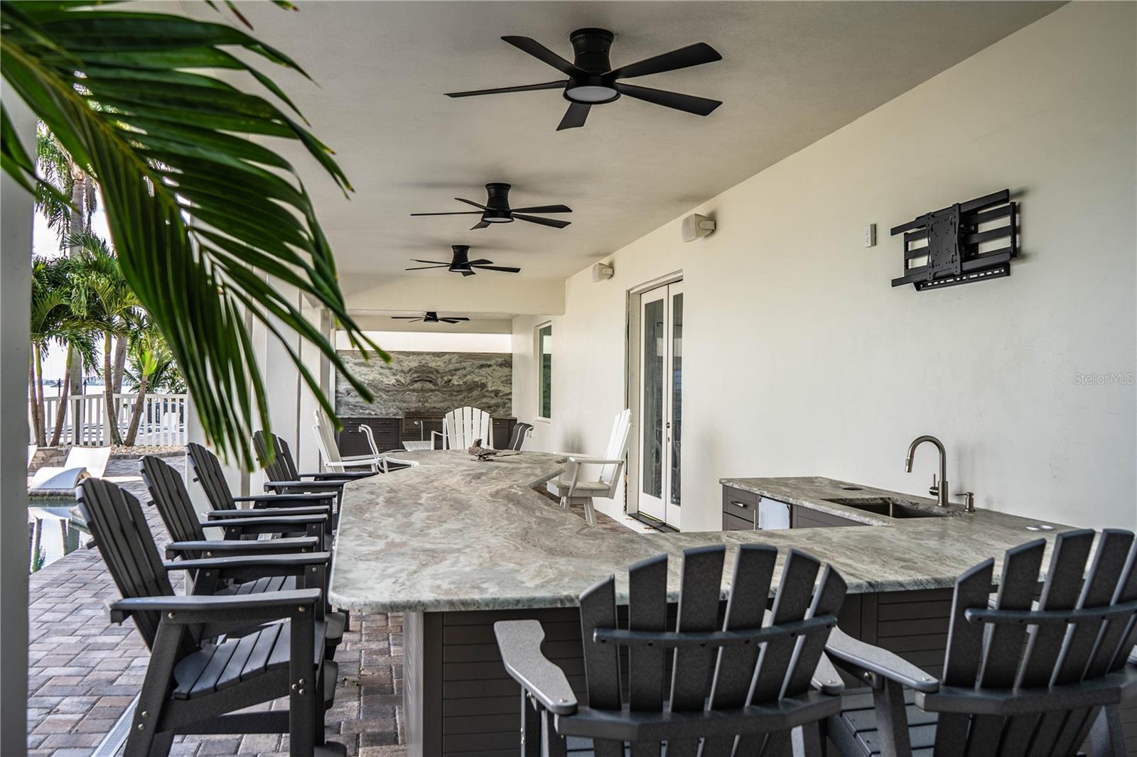 L4956297 Property Photo