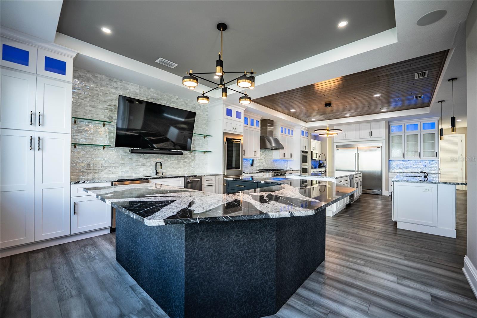 L4956297 Property Photo