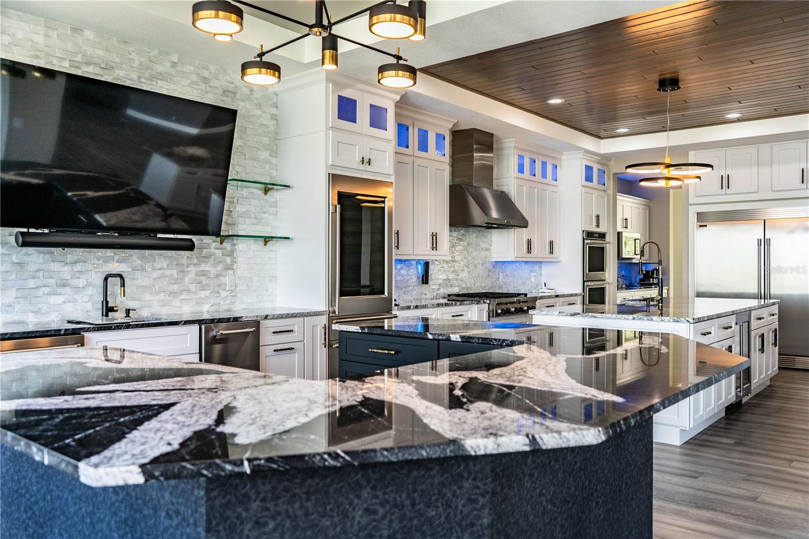 L4956297 Property Photo