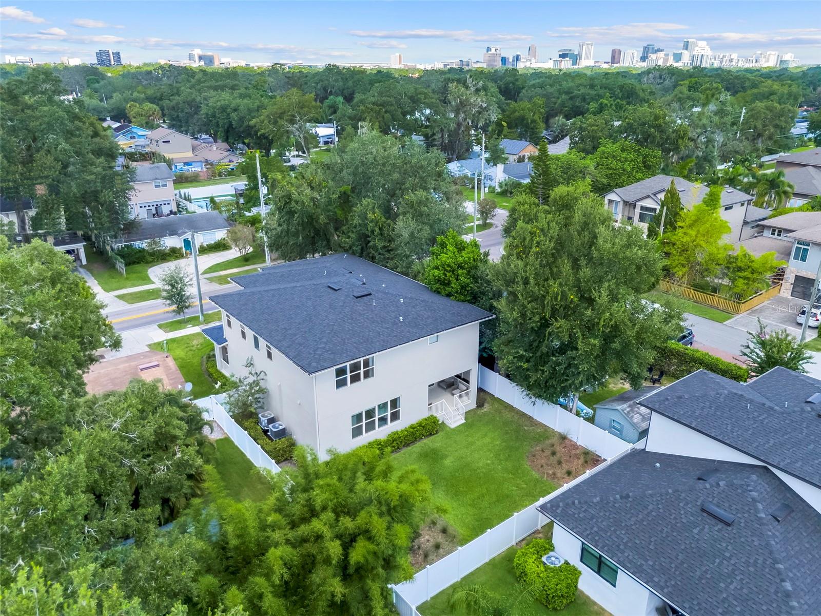 1805 S FERN CREEK AVE, ORLANDO, FL, 32806