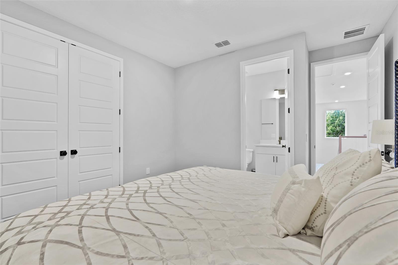 1805 S FERN CREEK AVE, ORLANDO, FL, 32806