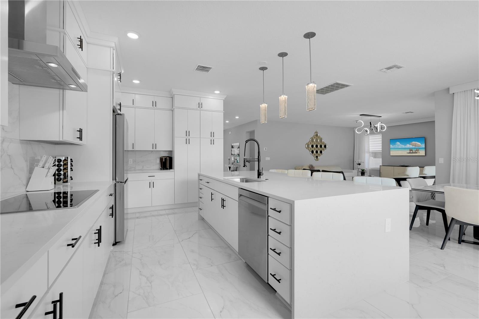 1805 S FERN CREEK AVE, ORLANDO, FL, 32806