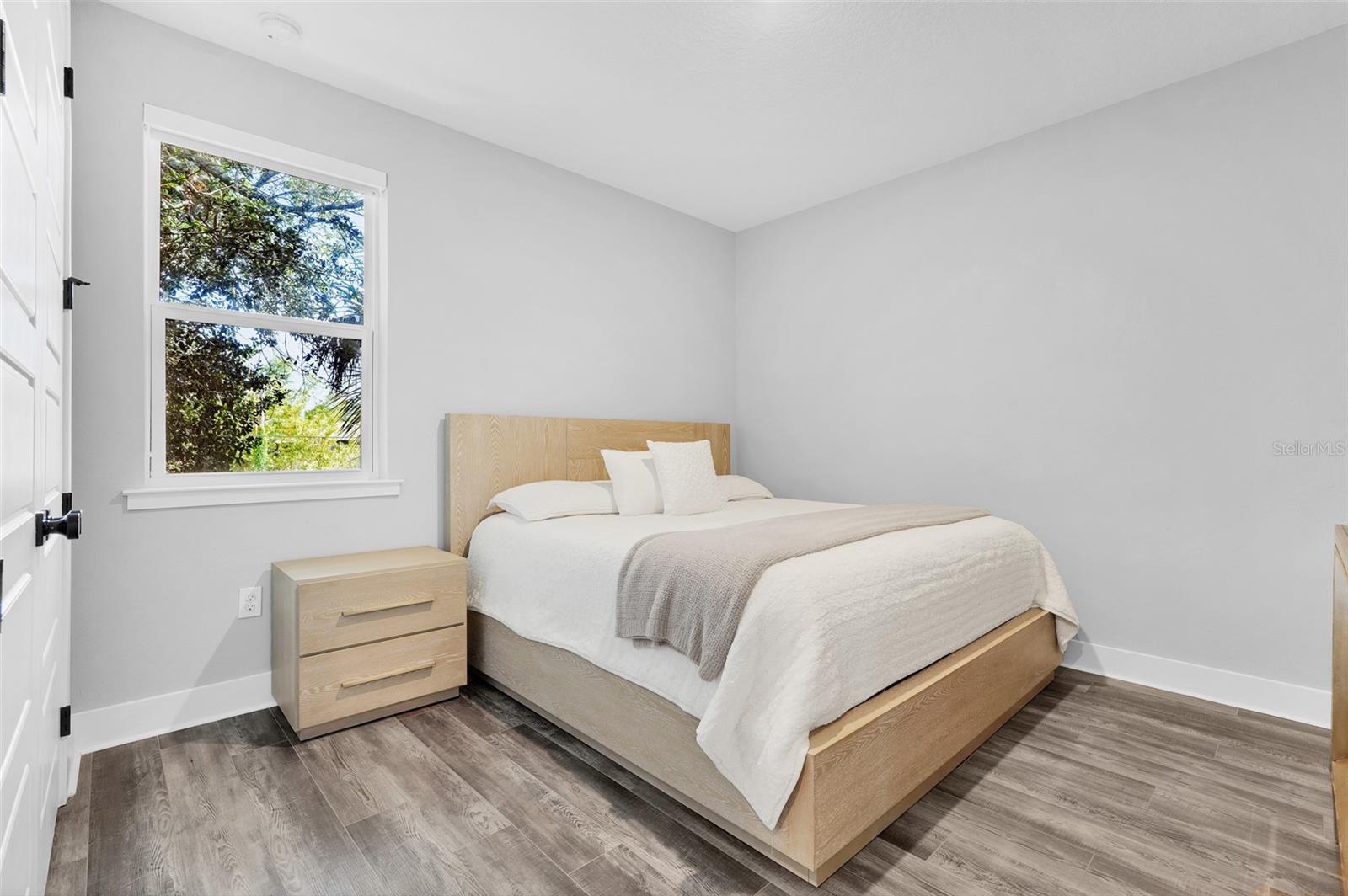 1805 S FERN CREEK AVE, ORLANDO, FL, 32806