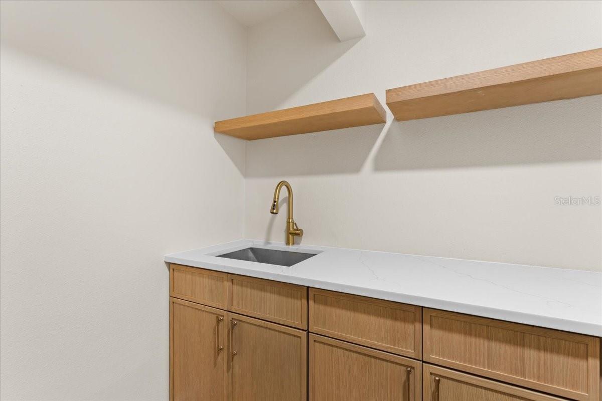 1155 E LOTUS DR, DUNEDIN, FL, 34698