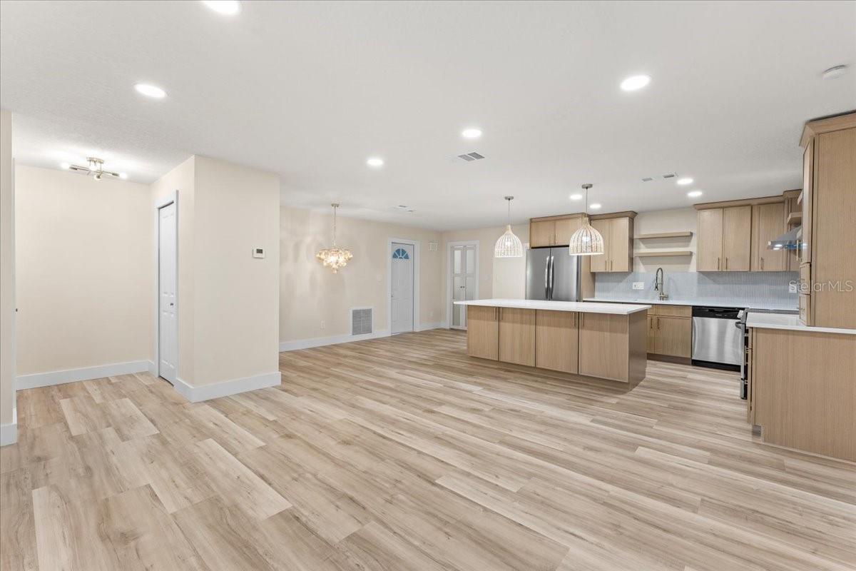 1155 E LOTUS DR, DUNEDIN, FL, 34698