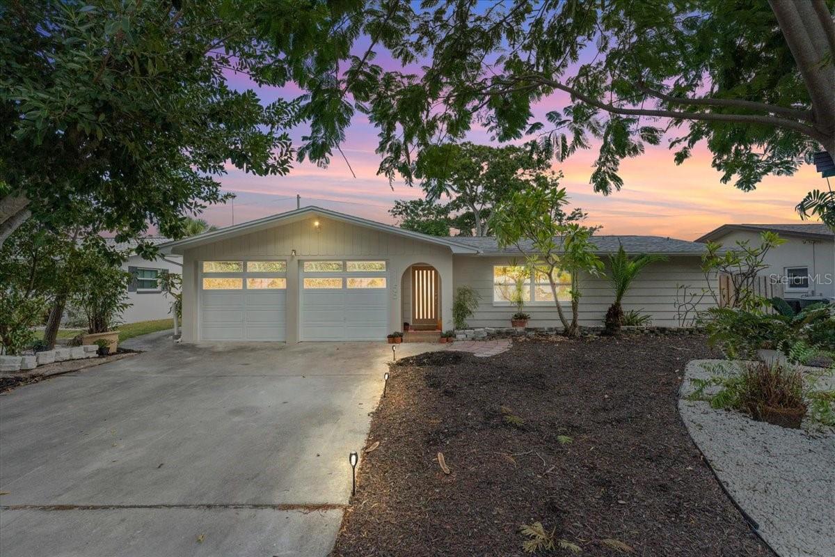 1155 E LOTUS DR, DUNEDIN, FL, 34698