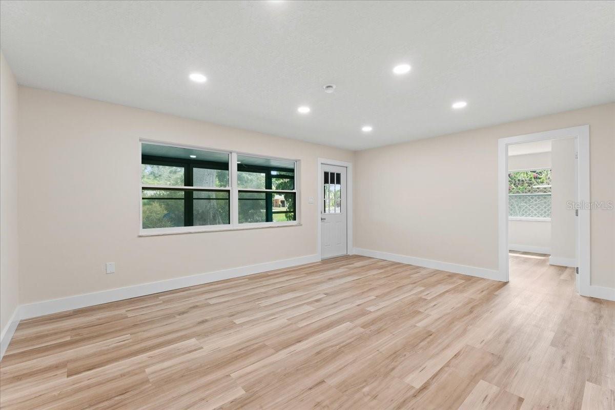 1155 E LOTUS DR, DUNEDIN, FL, 34698