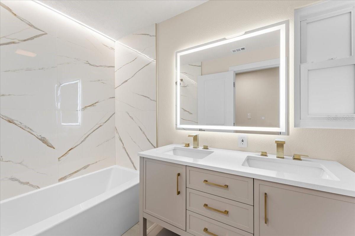 1155 E LOTUS DR, DUNEDIN, FL, 34698