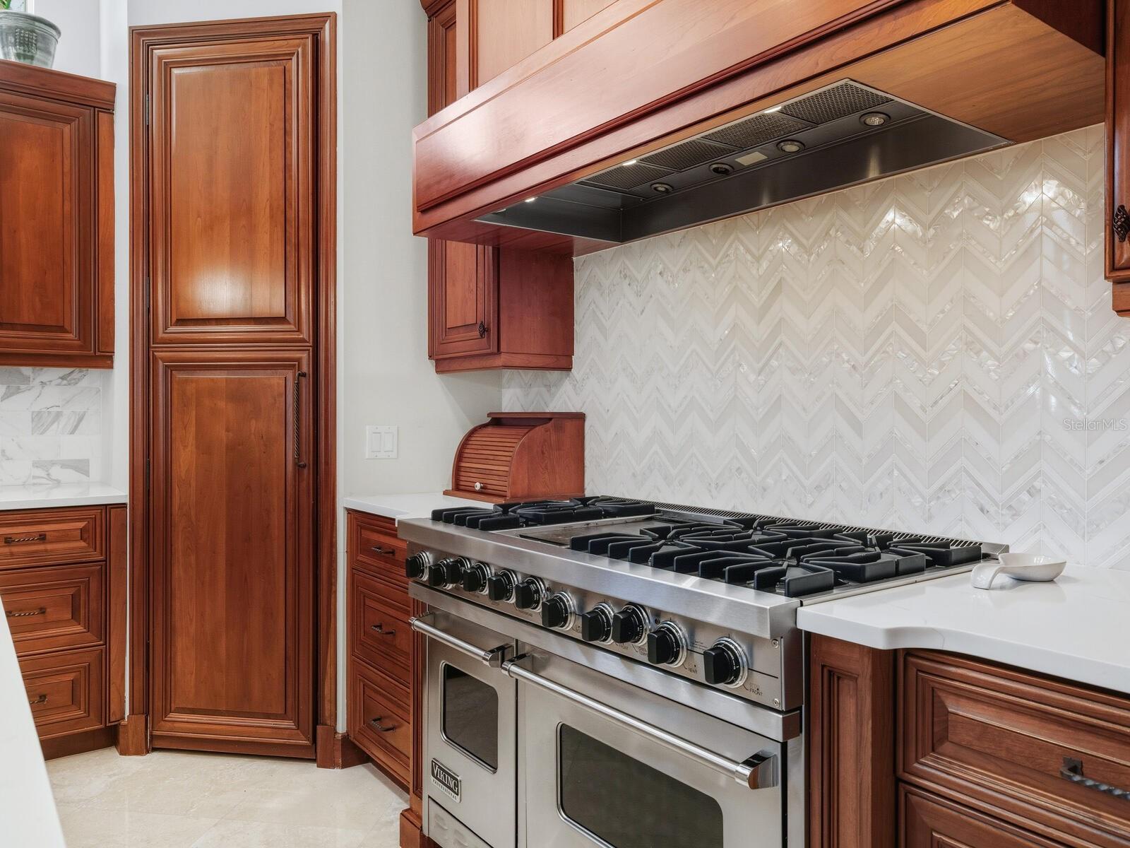 A4667067 Property Photo