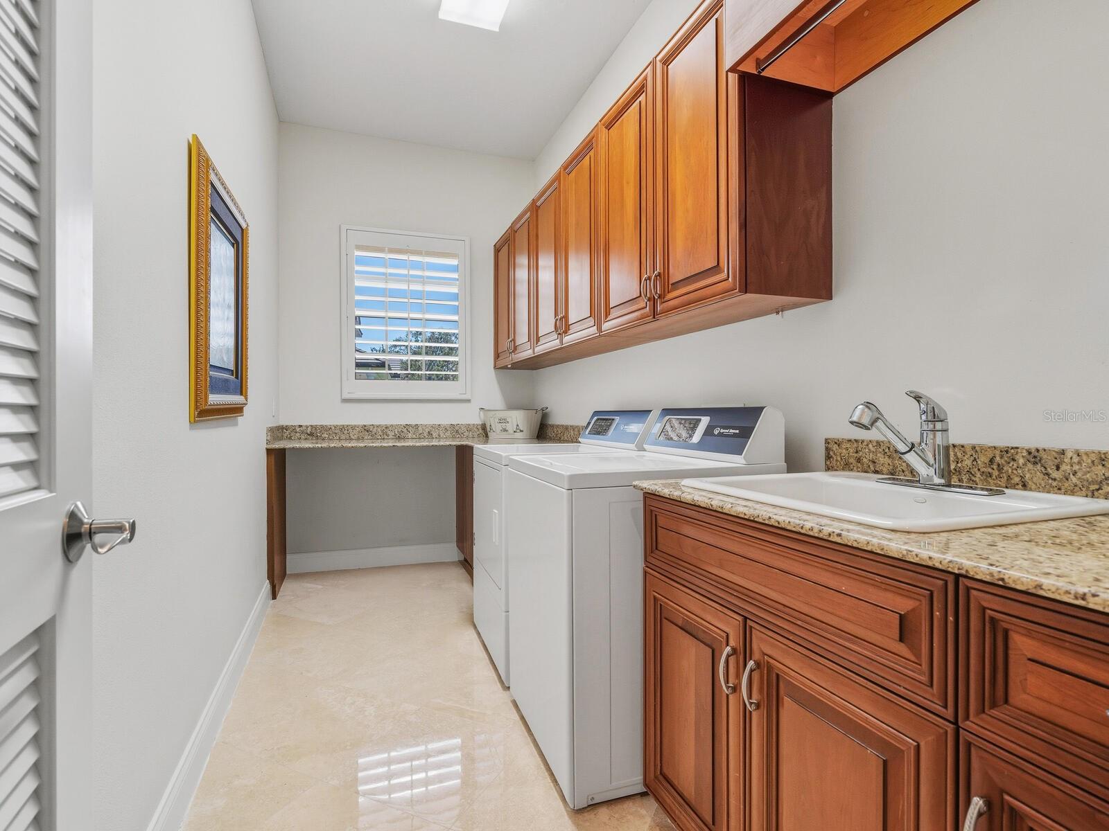 A4667067 Property Photo