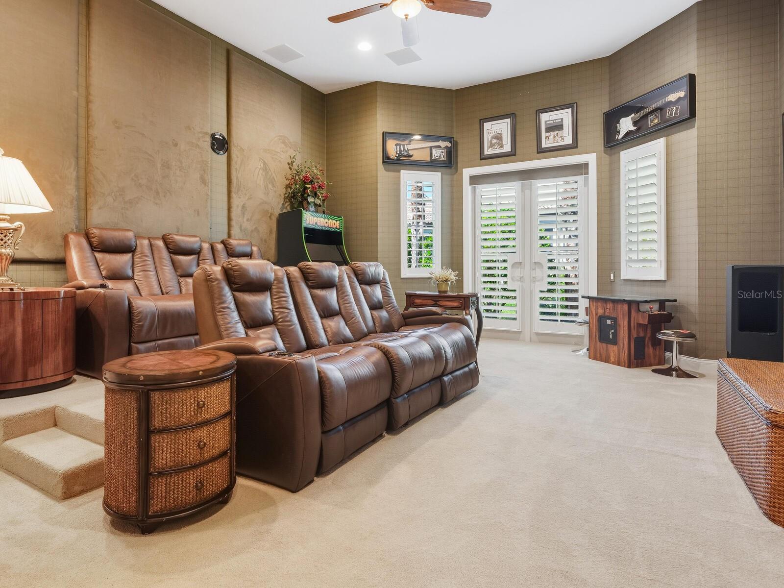 A4667067 Property Photo