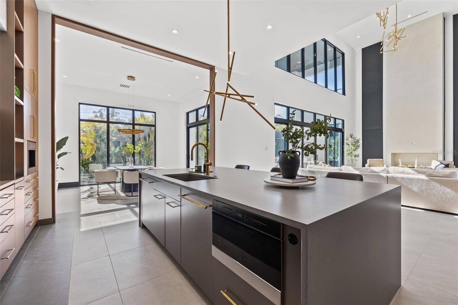 TB8433695 Property Photo