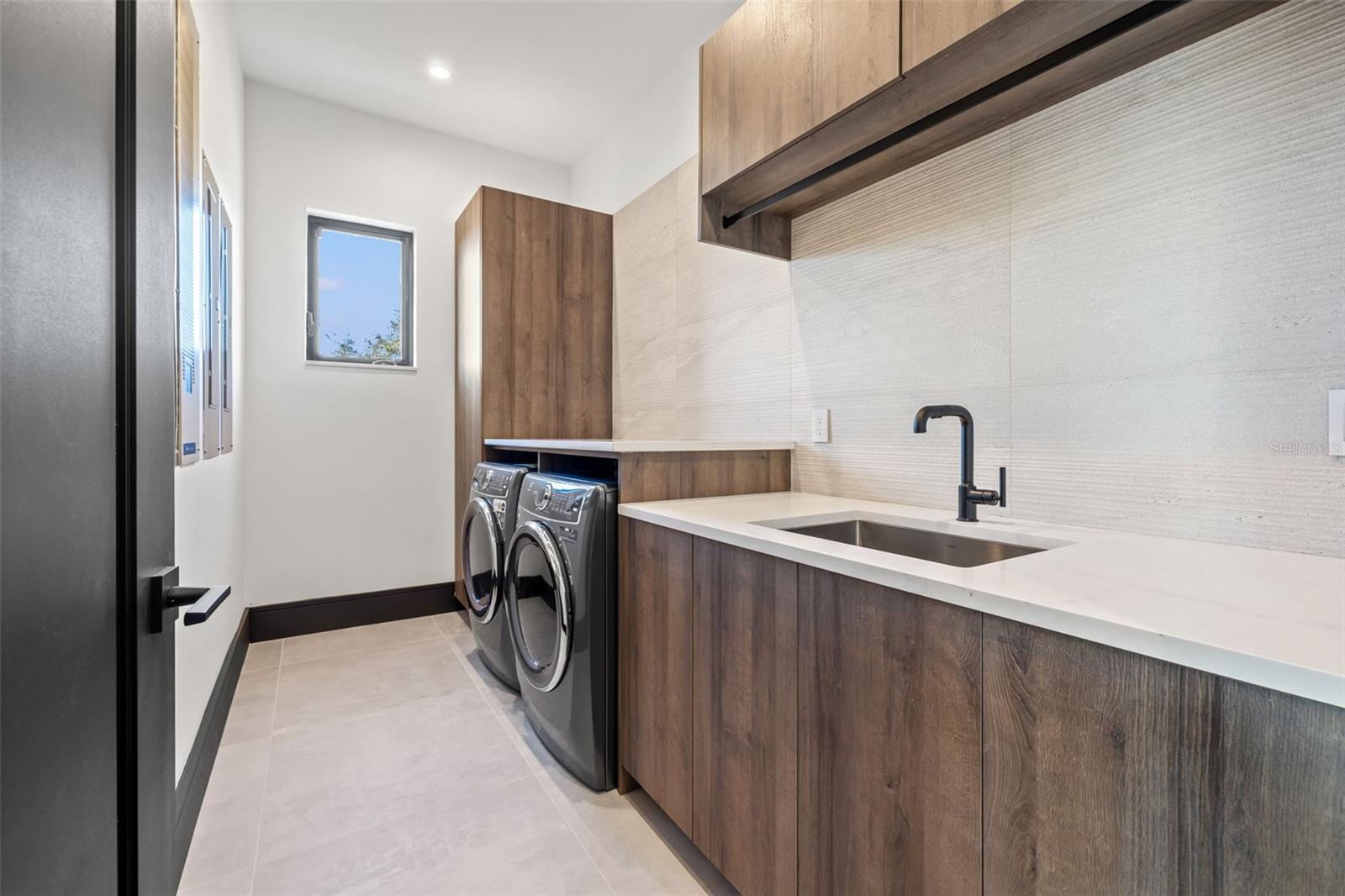 TB8433695 Property Photo