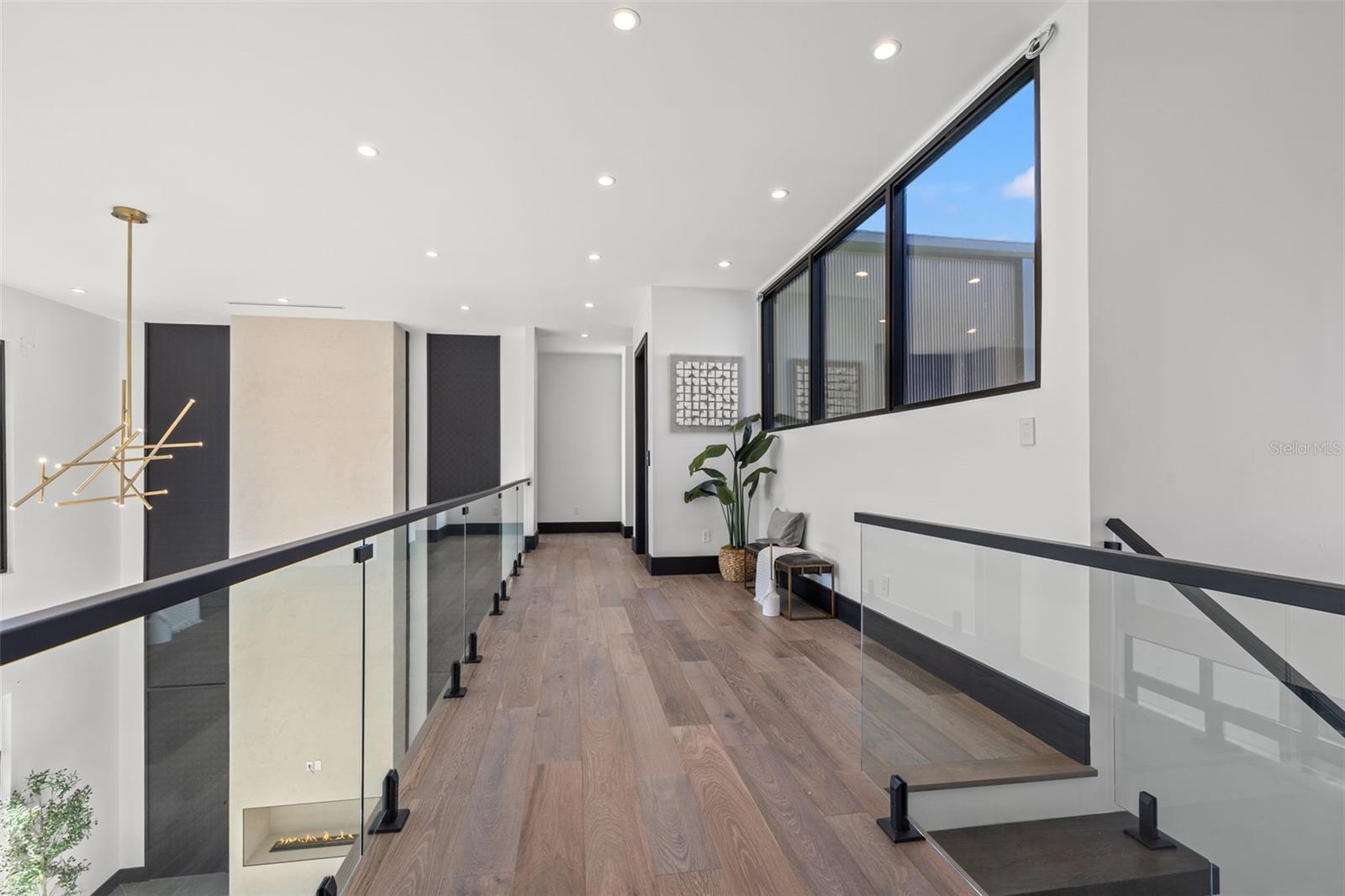 TB8433695 Property Photo