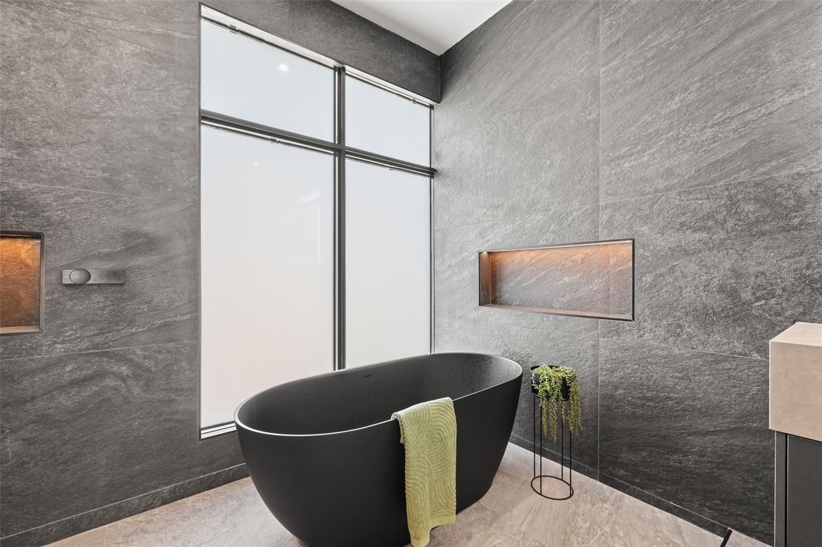 TB8433695 Property Photo