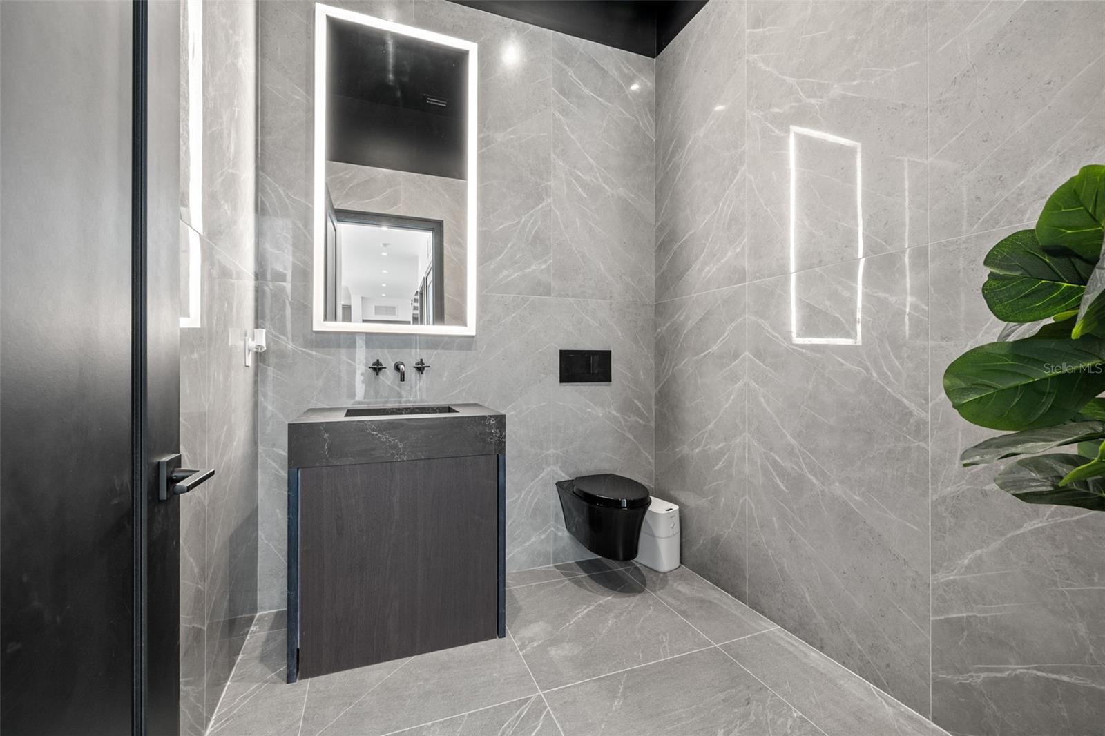 TB8433695 Property Photo