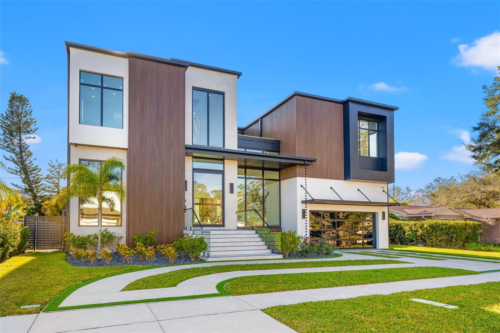 TB8433695 Property Photo