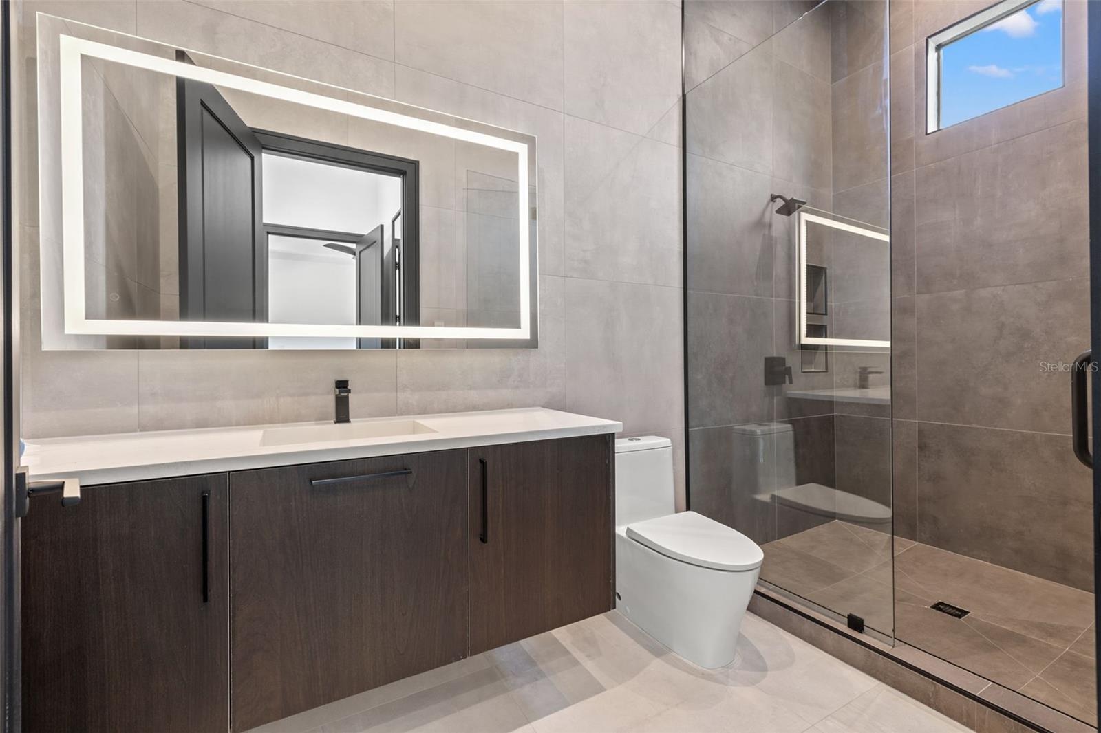 TB8433695 Property Photo