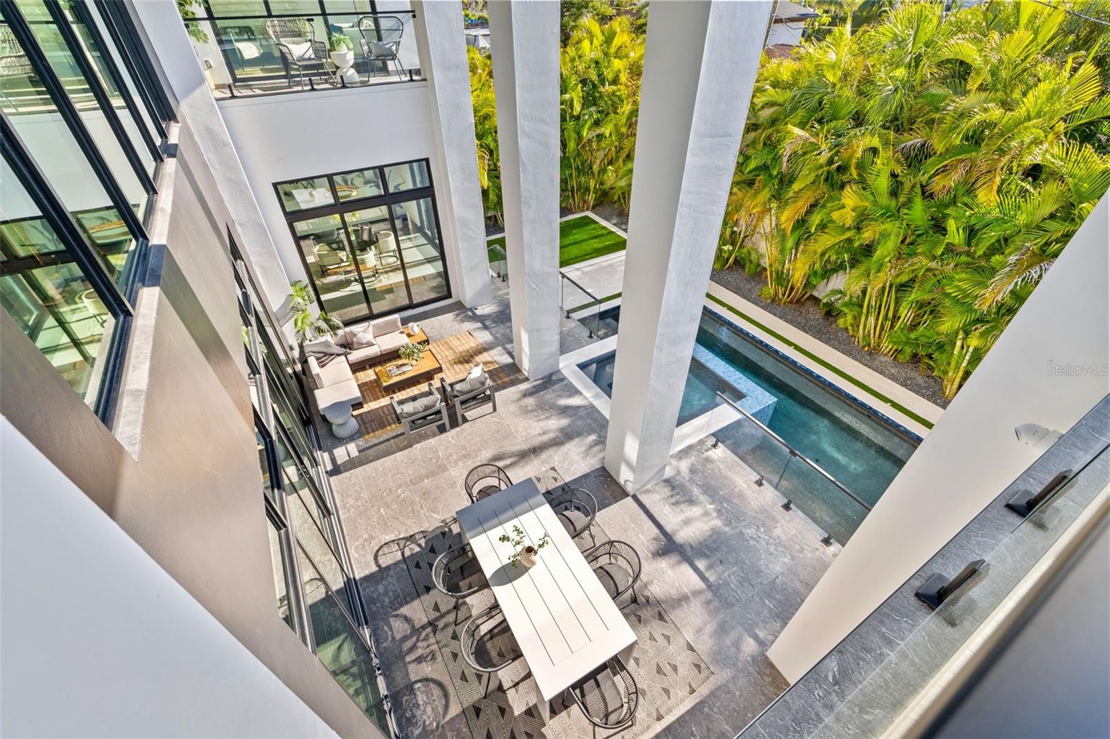 TB8433695 Property Photo