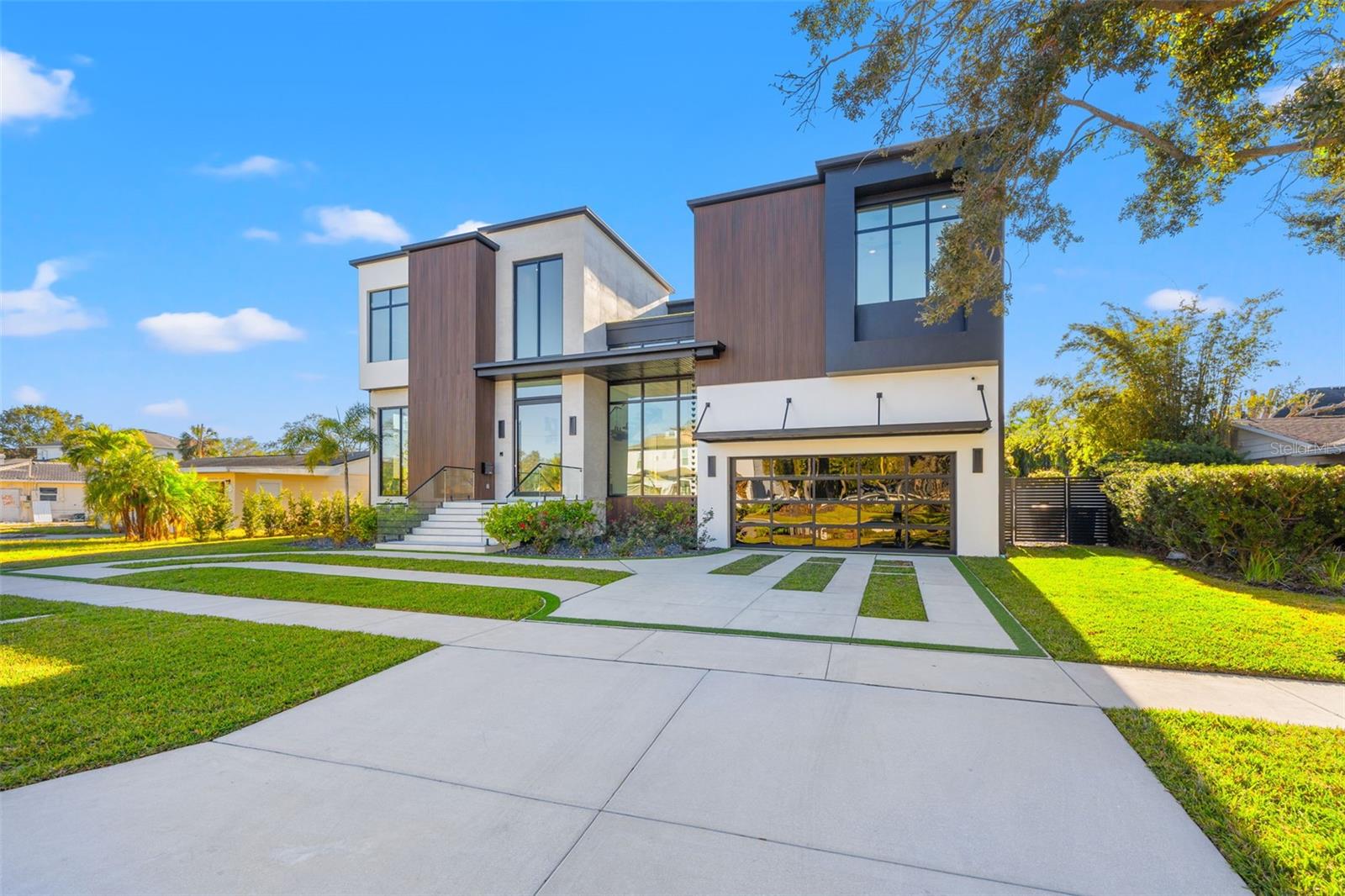 TB8433695 Property Photo