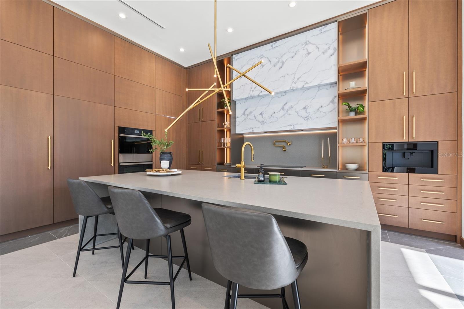 TB8433695 Property Photo