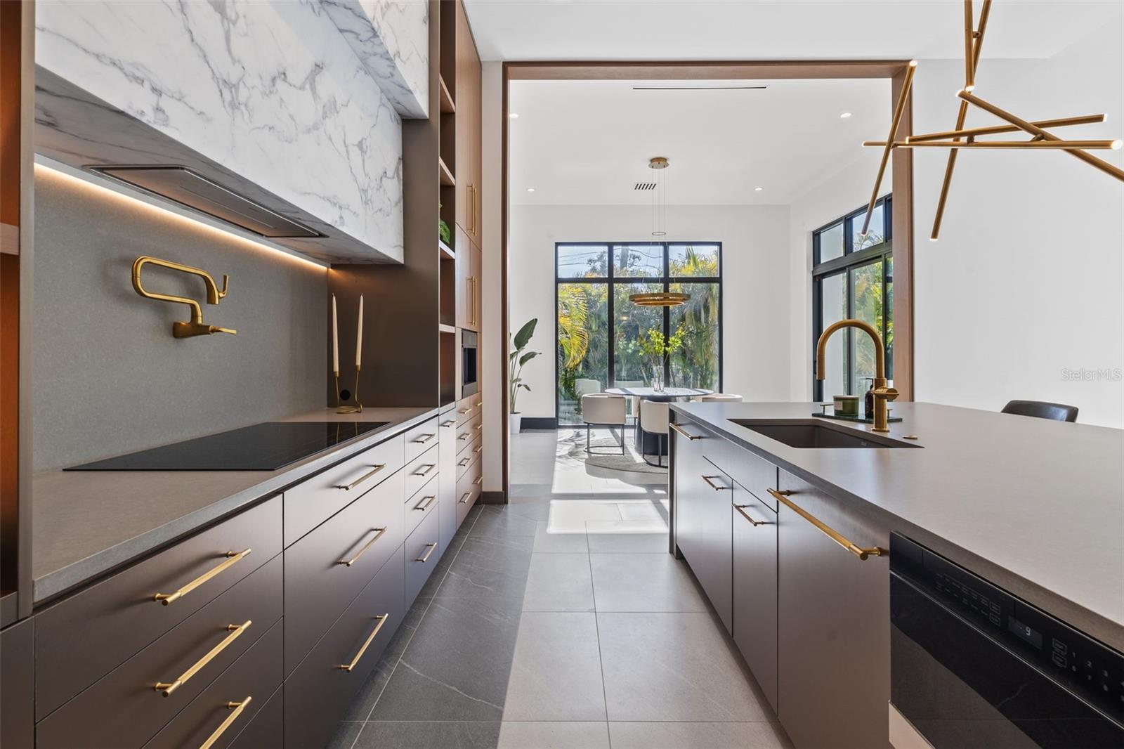 TB8433695 Property Photo