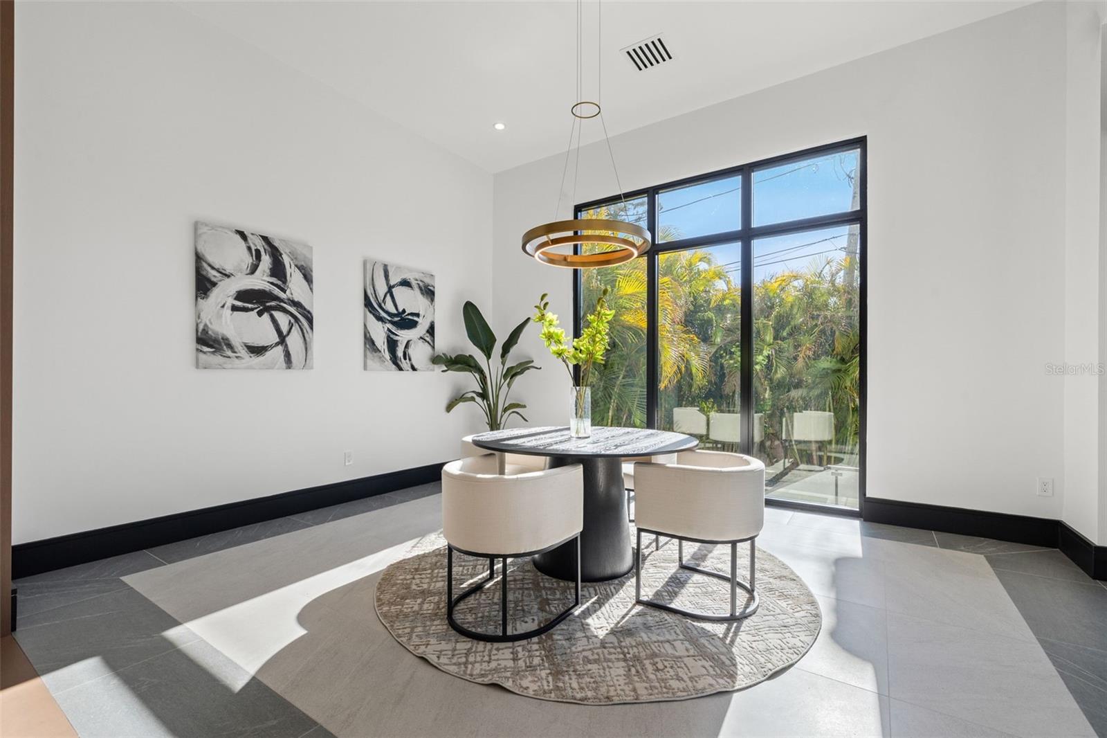 TB8433695 Property Photo