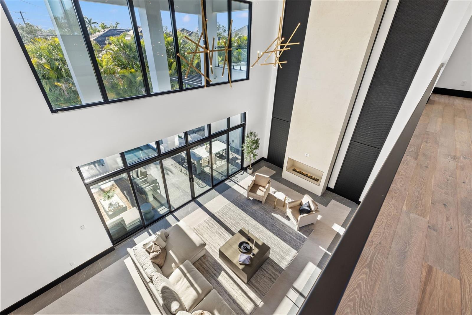 TB8433695 Property Photo