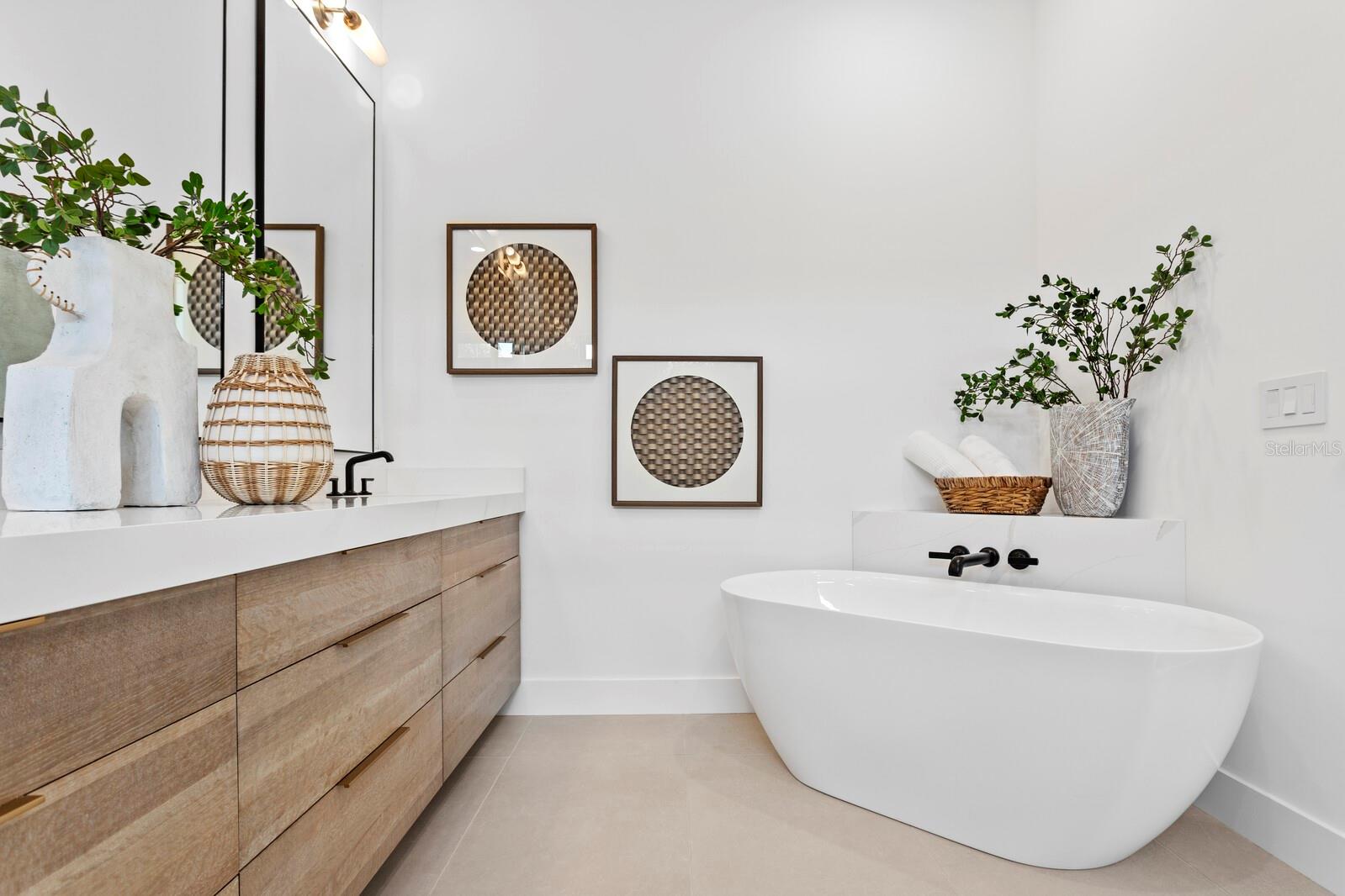 A4667090 Property Photo