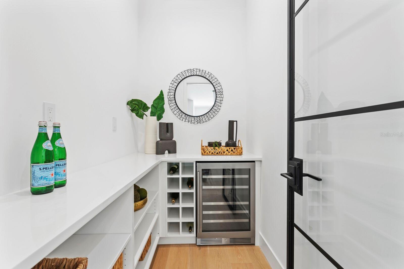 A4667090 Property Photo