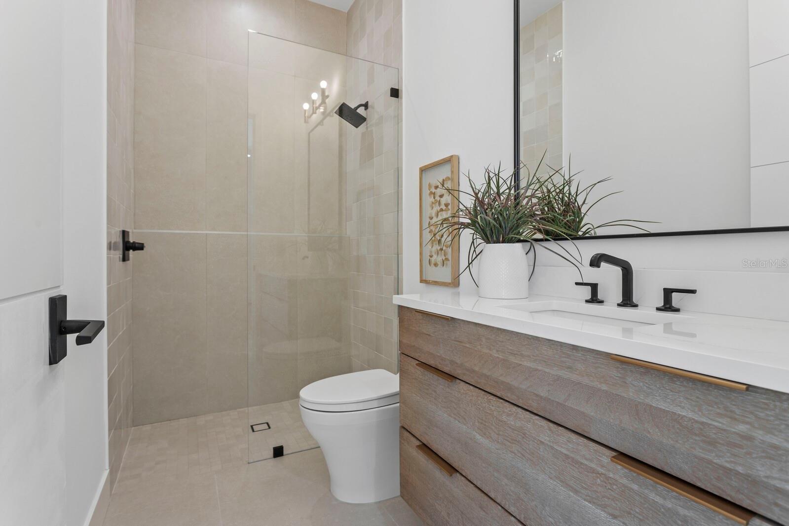 A4667090 Property Photo