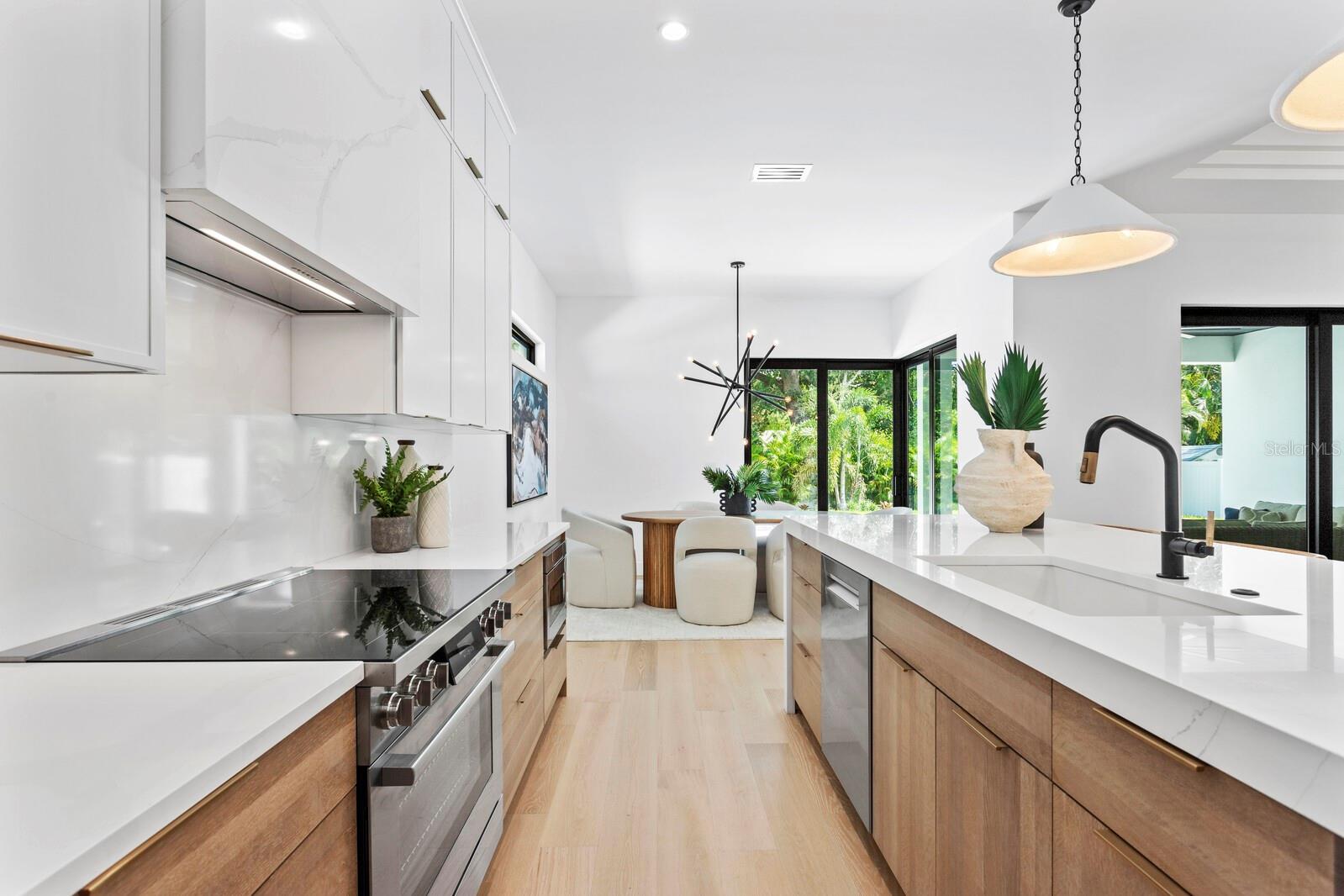 A4667090 Property Photo