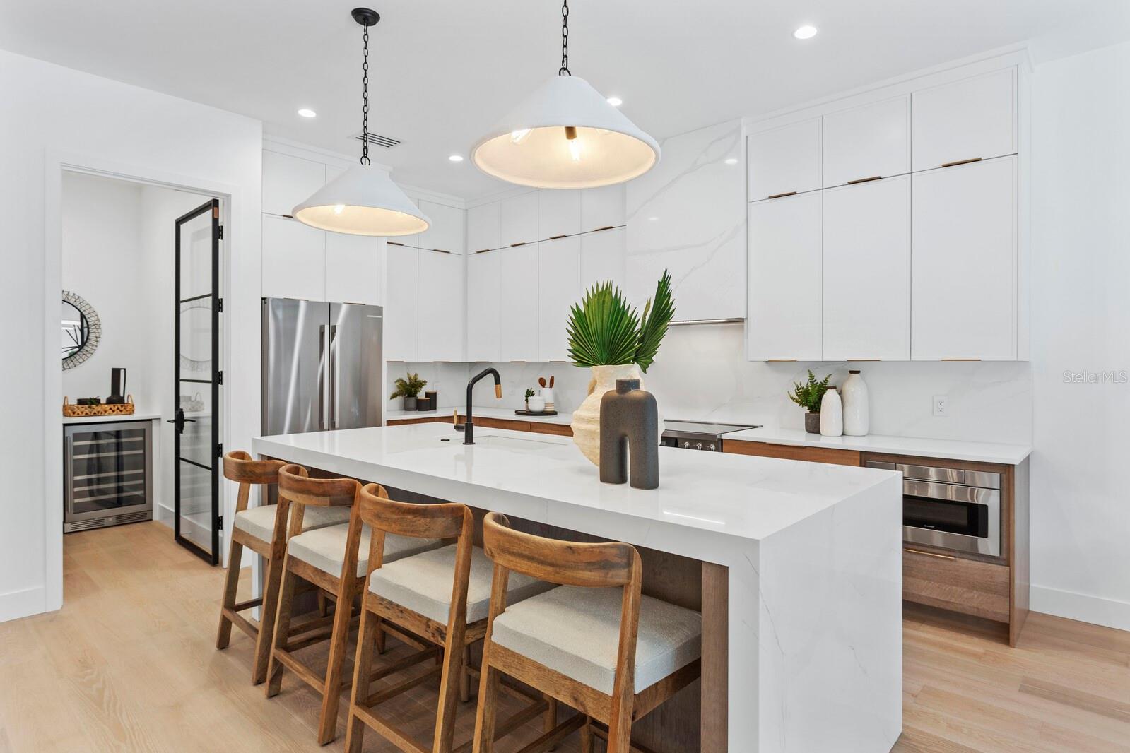 A4667090 Property Photo