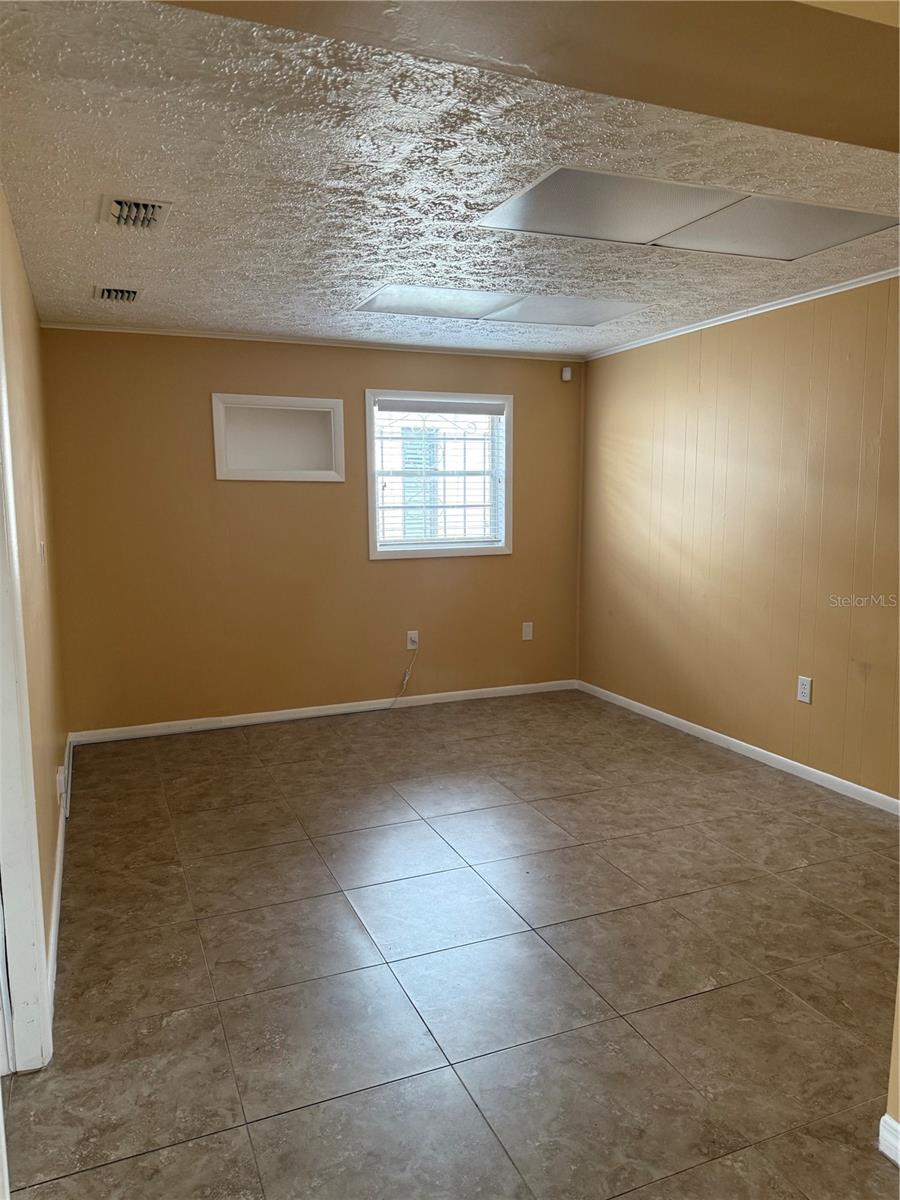 1905 W BAKER ST #B, PLANT CITY, FL, 33563