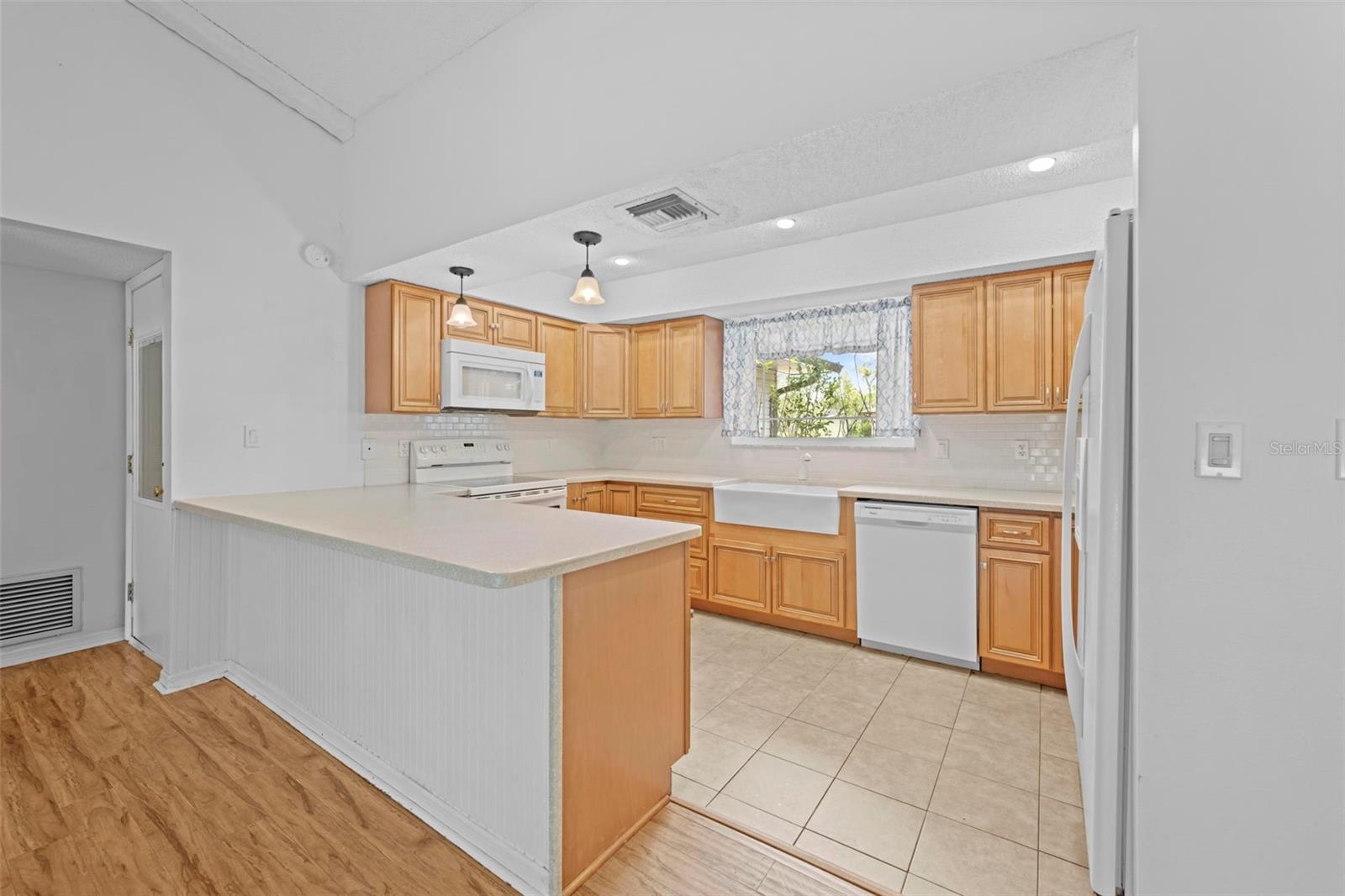 7401 GALLOWAY RD, WEEKI WACHEE, FL, 34613