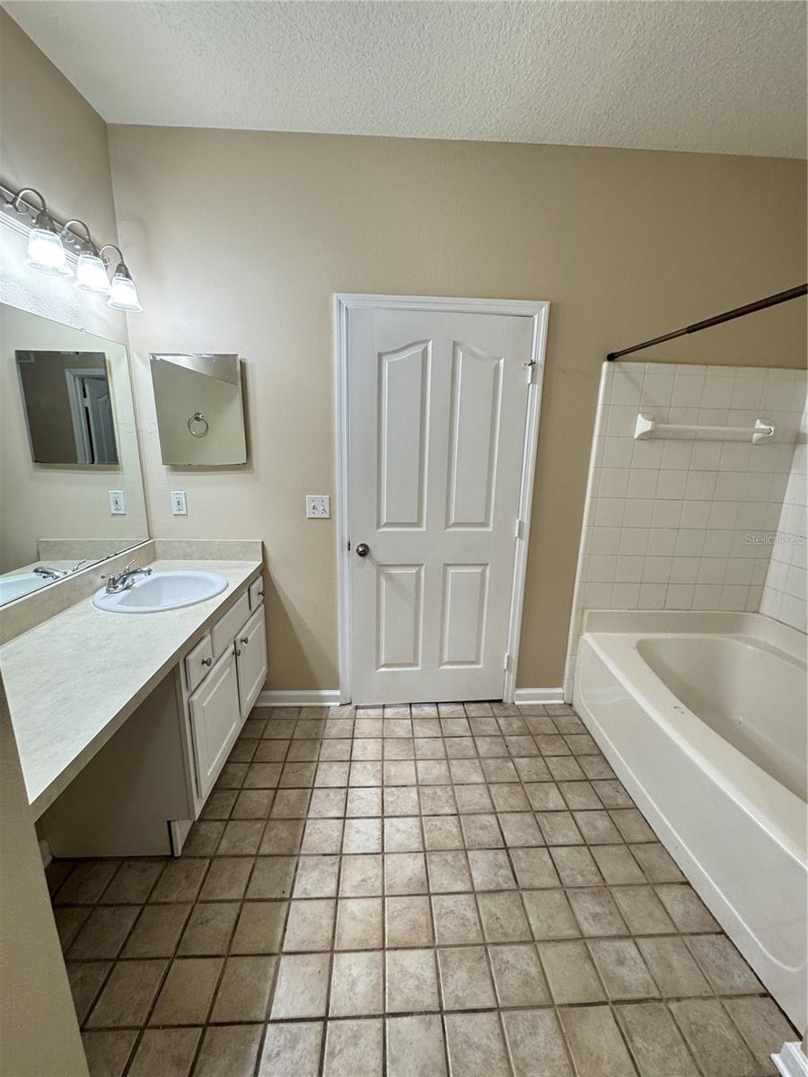 4207 S DALE MABRY HWY #10107, TAMPA, FL, 33611