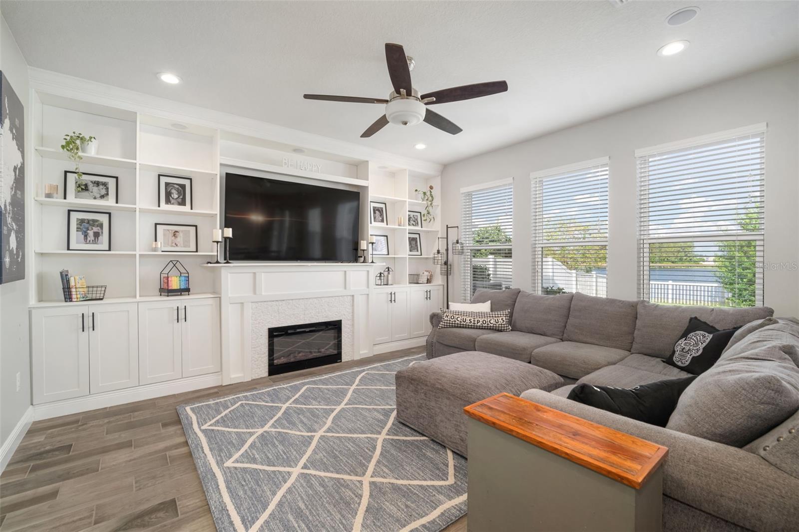 19399 LONG LAKE RANCH BLVD, LUTZ, FL, 33558