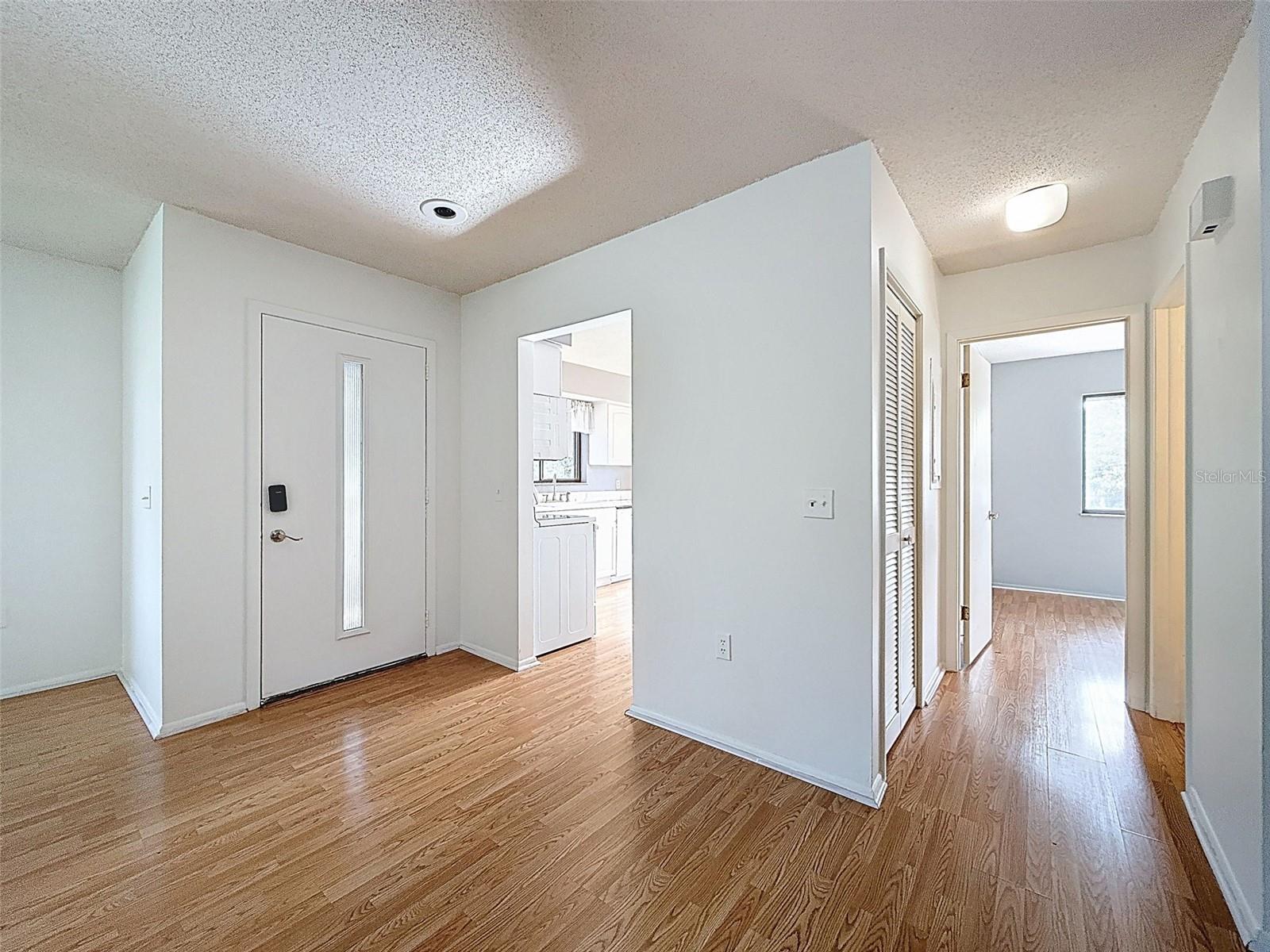 W7879498 Property Photo