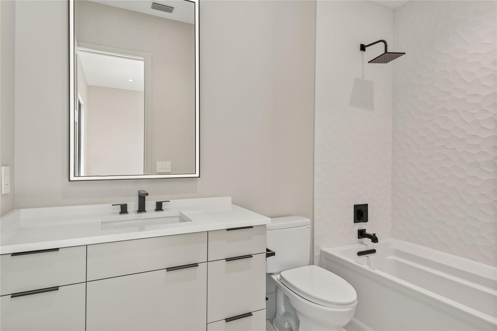 O6349188 Property Photo